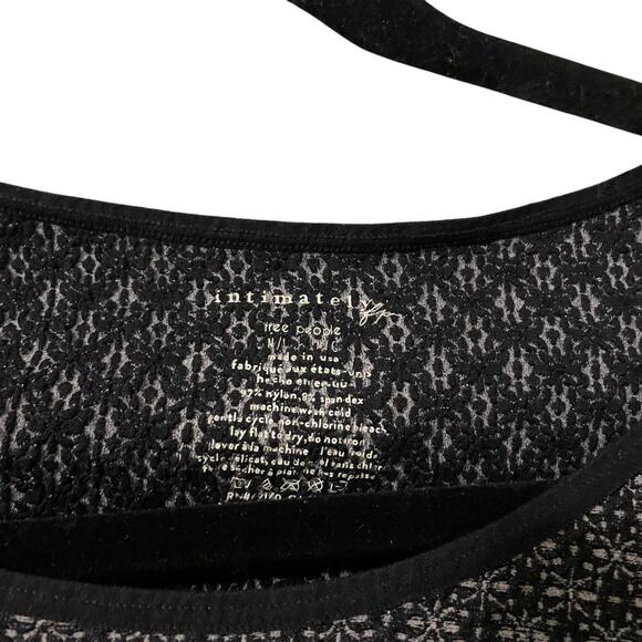 Free People FP Intimately Black White Floral Cropped Top Size Medium - Picture 4 of 5